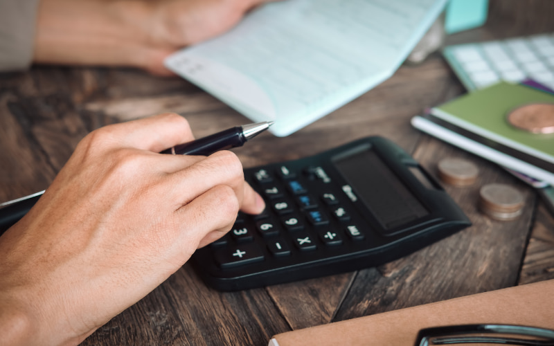 Guia completo de precificação: custos, mercado, estratégias e mais