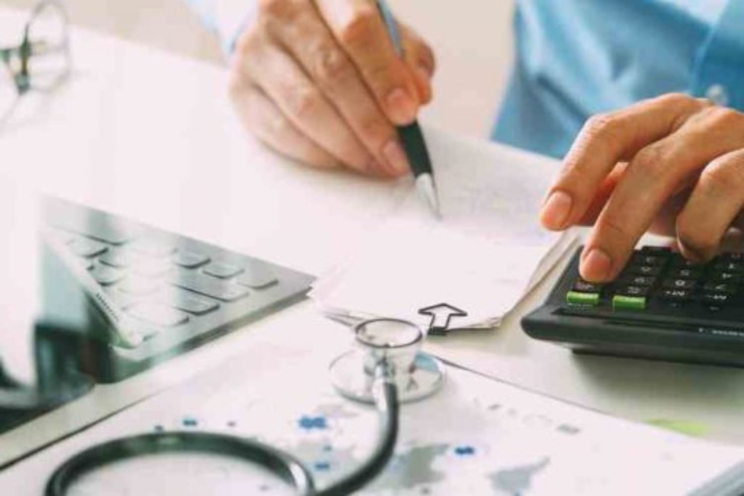 Como é A Emissão De Nota Fiscal Para Médicos Entenda Agora - HERÓI CONTADOR